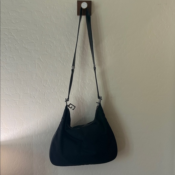 Gucci Black and Silver Shoulder Bag - Picture 4 of 10